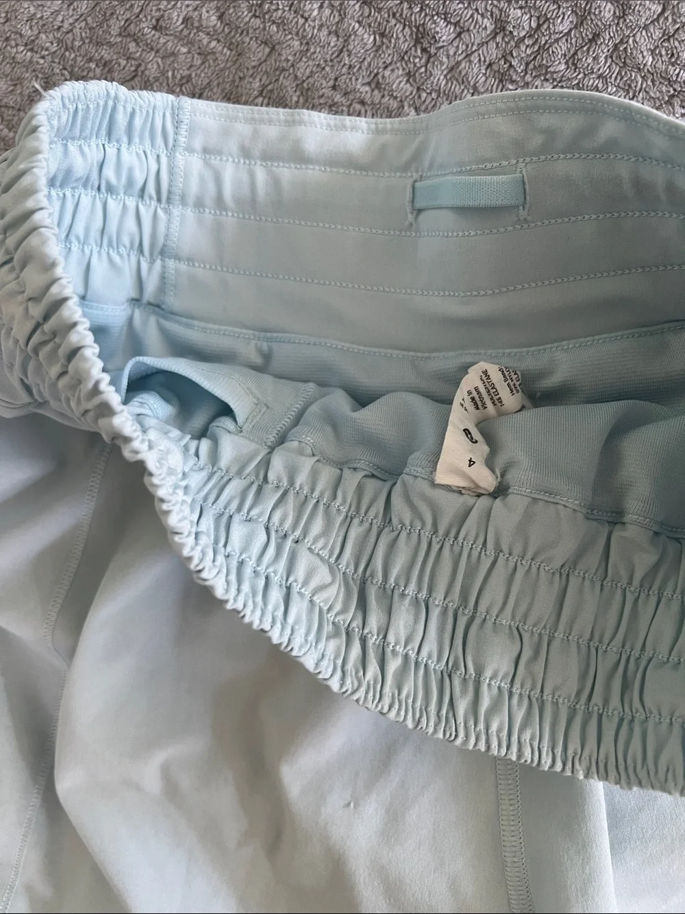 Lululemon Athletica Pastel Baby Blue Mid Rise Lined Hotty Hot Shorts Size 4